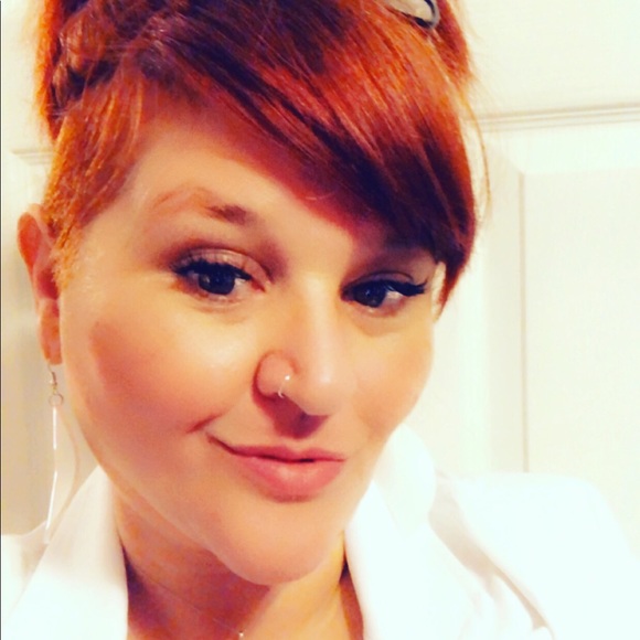 Meet your Posher, Bonni - Picture 1 of 1